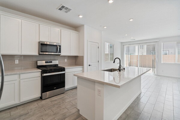 Photo - 878 Benning St