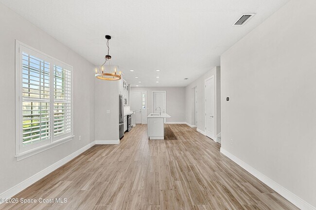 Photo - 1011 Steven Patrick Ave