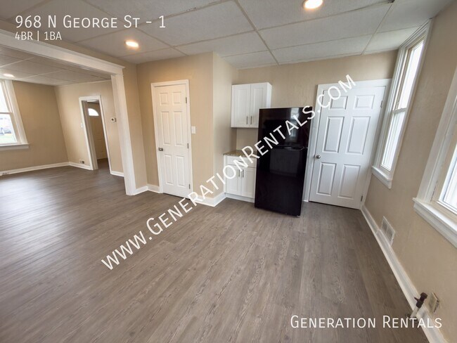 968 N George St