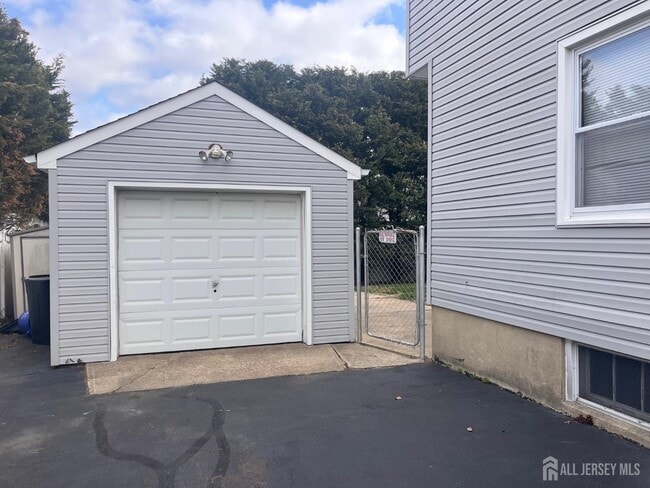 Photo - 12 Burlew Pl