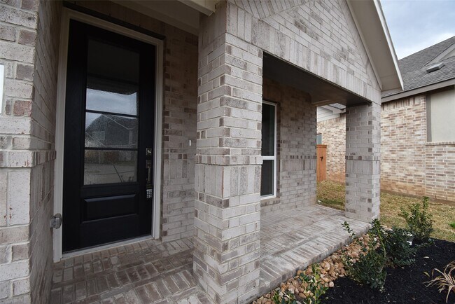 Photo - 6303 Golden Seaton Dr