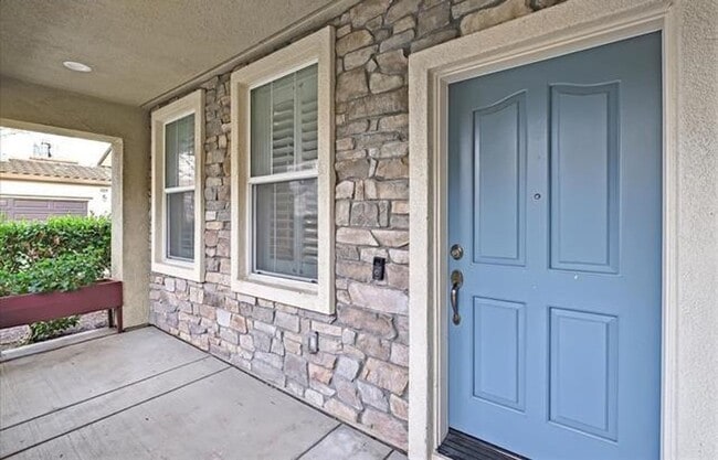 Photo - Hayward Eden Shores 3 Bedroom 2.5 Bath Jus...