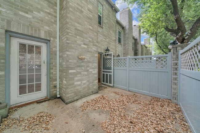 Photo - 6000 Reims Rd Unit 4103