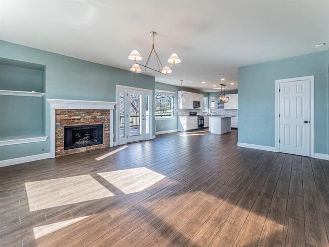 Photo - 141 Llano Ct