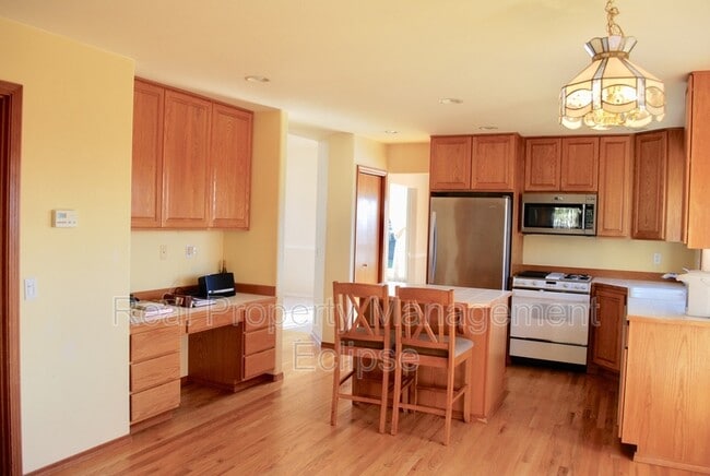 Photo - 7301 77th Dr NE