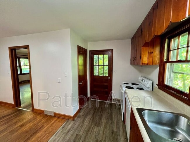 Photo - 29 Evergreen Ave