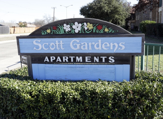Scott Gardens Apartments
