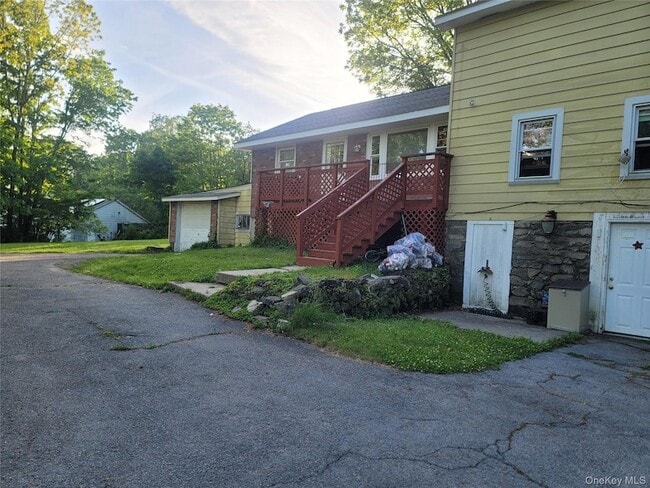 Building Photo - 2250 NY-302 Unit 1