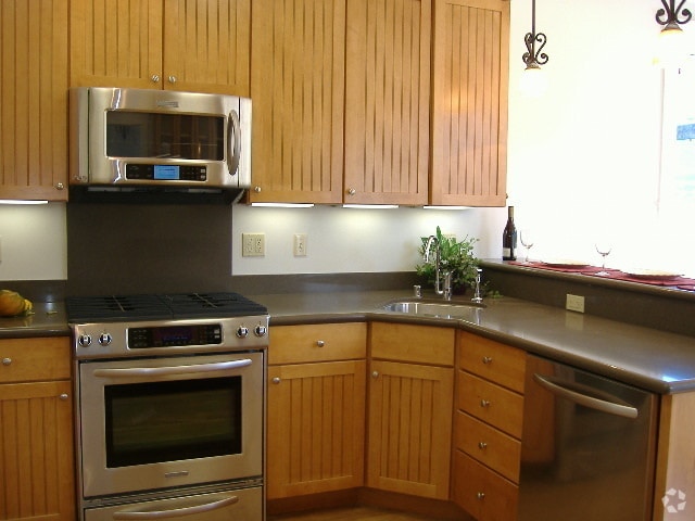 Building Photo - 2461-2463 Lombard St Unit 2461 Rental