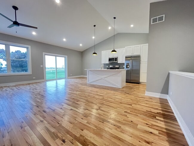 Photo - 517 Cobblestone Cir