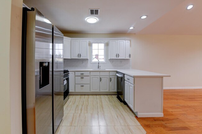 Photo - 190 Terrace Ave Unit 2