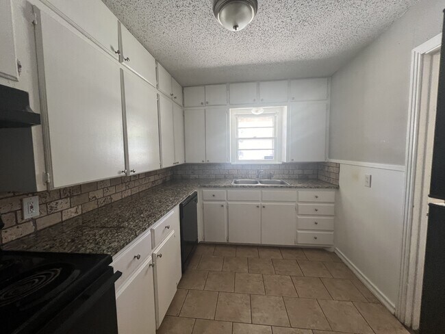 Photo - 2511 39th St