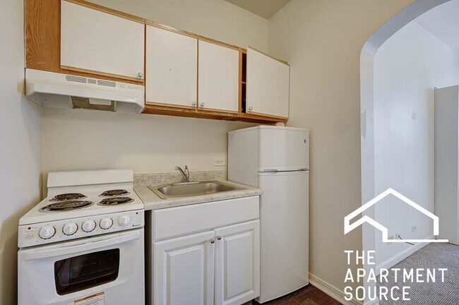Photo - 3957 W Irving Park Rd Apartment