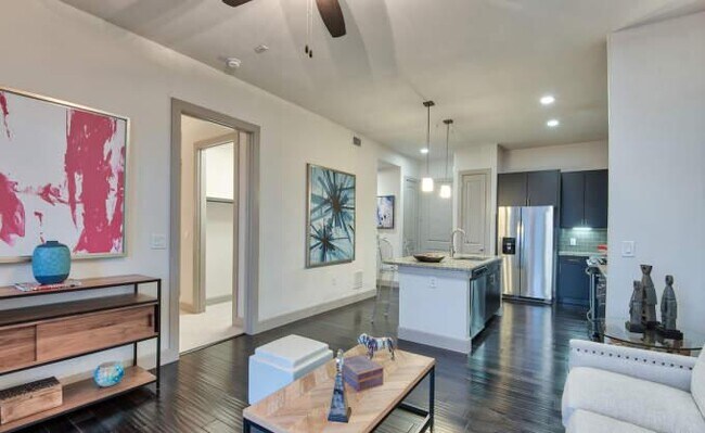 Building Photo - 1 bedroom in Houston TX 77002 Unit 292 Rental