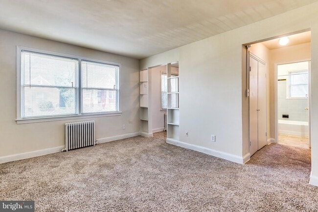 Building Photo - 3320 11th Pl SE Rental
