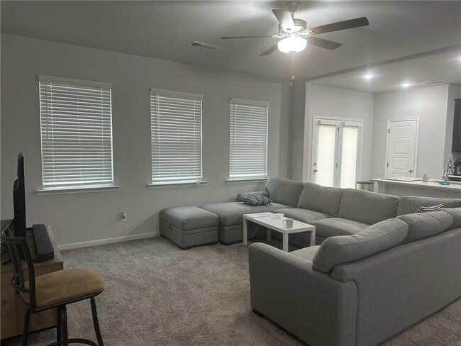 Photo - 144 Briarwood Dr E
