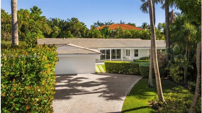 Photo - 335 Harbor Dr