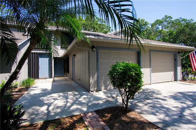 Photo - 5300 SE Schooner Oaks Way