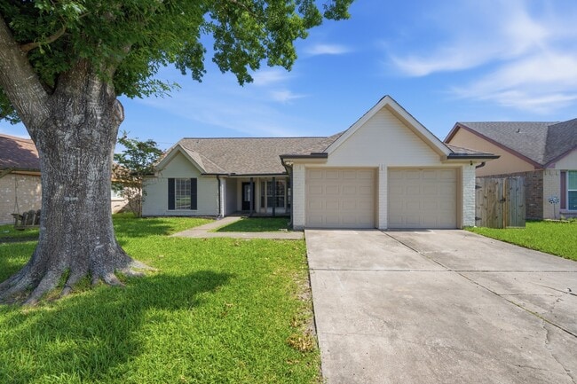 Building Photo - 1805 Whitebriar Dr