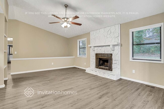 Photo - 4040 Maxanne Dr NW