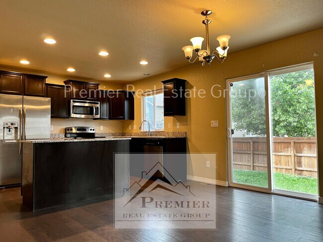 Photo - 6118 Journey Dr