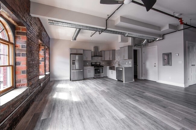 Photo - 490 Pearl St Unit 7