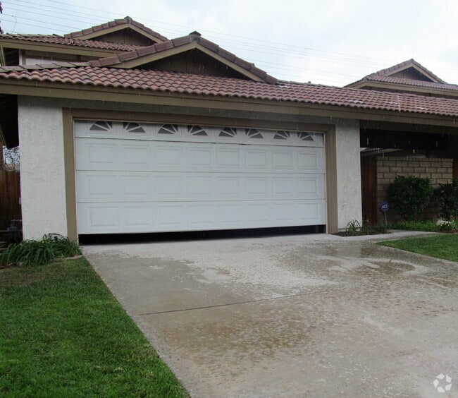 Building Photo - 15916 Rosehaven Ln Rental