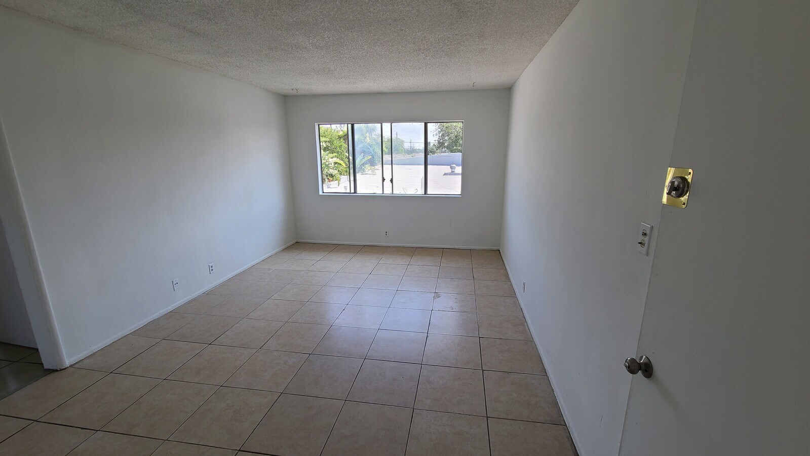 Photo - 9915 S Avalon Blvd Unit 4