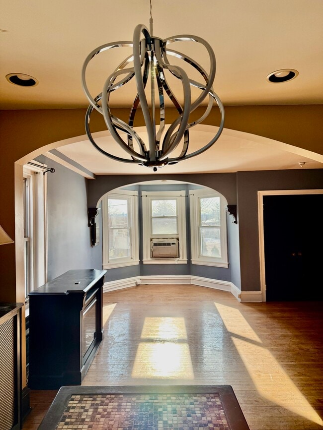 Photo - 1115 W Main St Unit Apt 2