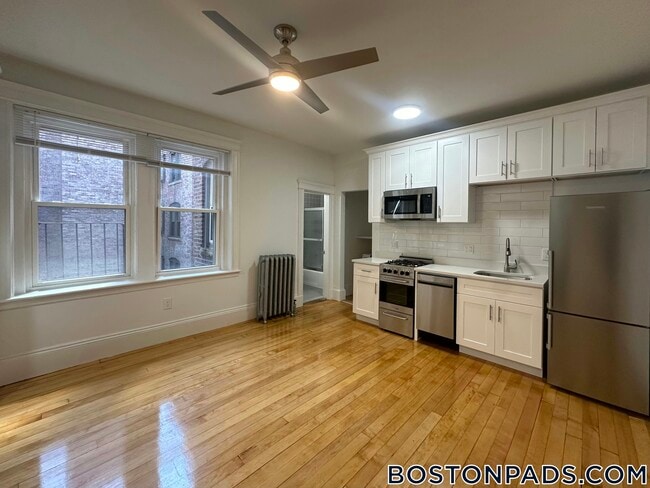 Building Photo - 46 Westland Ave Rental