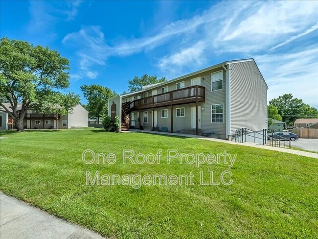 Photo - 2001 Chateau Dr
