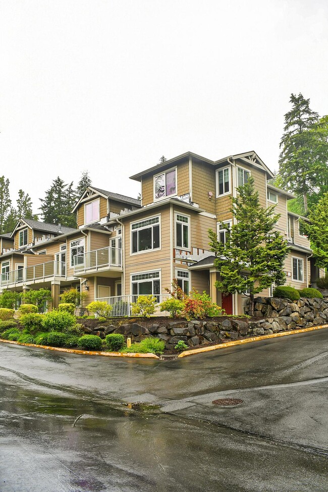 Photo - 3500 E Lake Sammamish Pky SE Condo Unit 6101