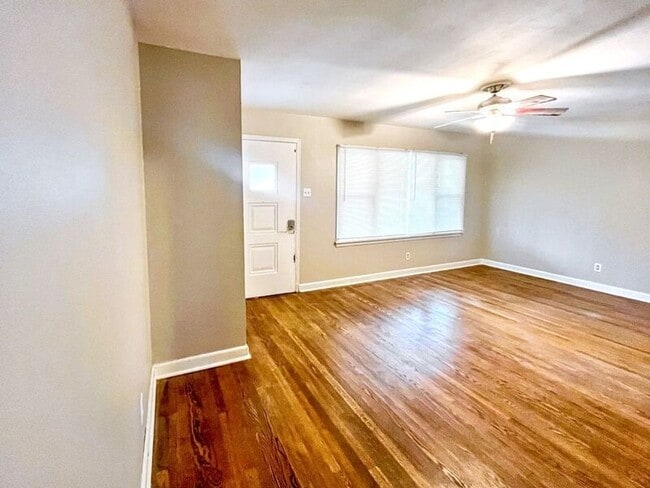 Photo - 3238 Krem Ave