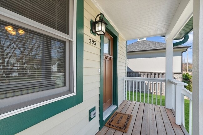 Photo - 293 Scott St