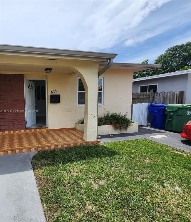 Building Photo - 511 NW 34th Ave Unit 2 Rental