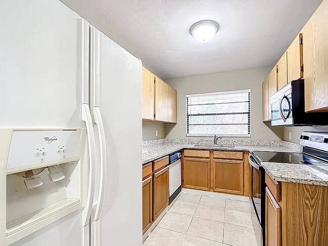 Photo - 706 NE 27th St Unit 1547 NE 2nd St Apt F