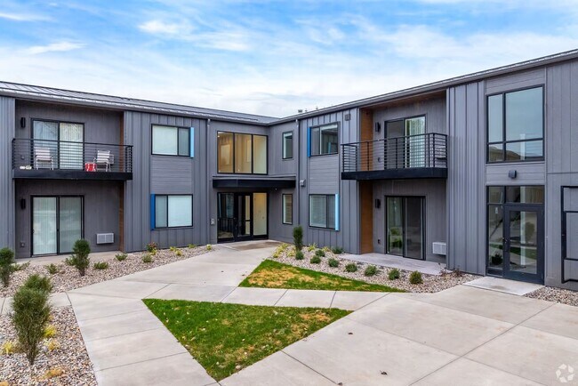 Photo - Boatworks Flats