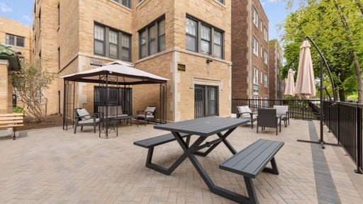 Building Photo - 7622 N Eastlake Ter Unit 3D Rental