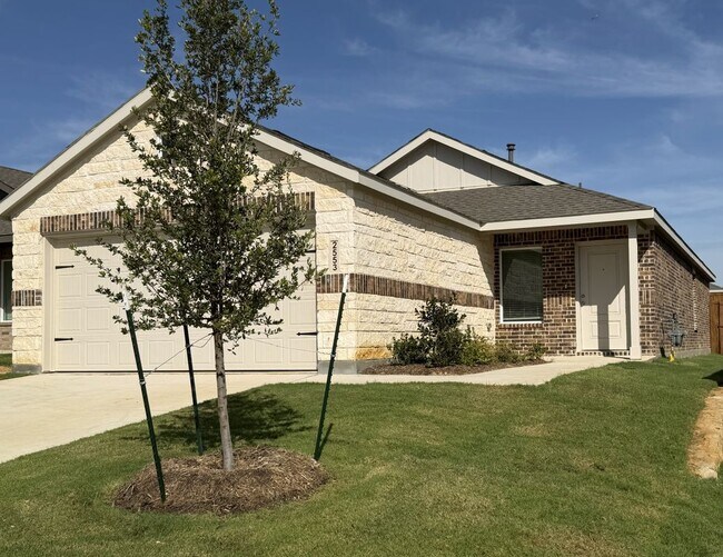 2553 Guineas Ln