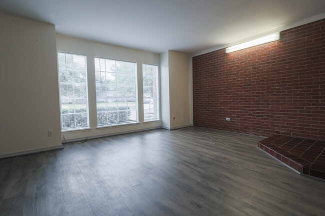 Photo - 10014 Stratmore Cir
