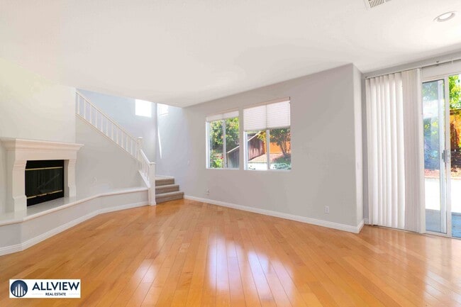 Building Photo - Beautifully Updated 4 Bedroom Single Family Home in Peaceful Glen Willow, West Irvine