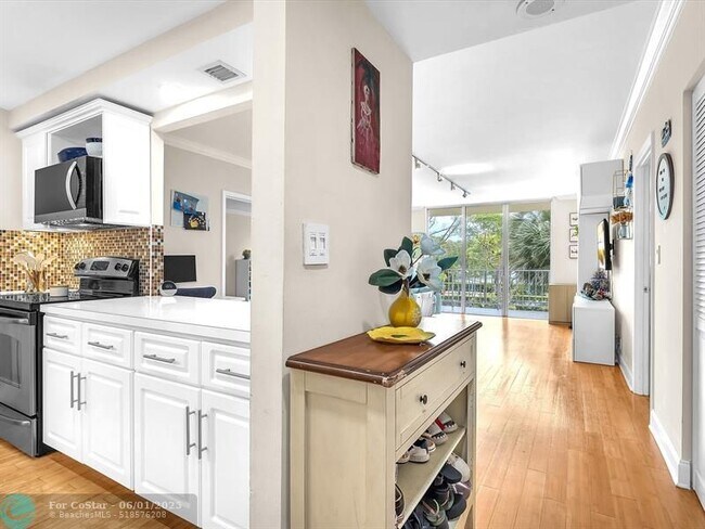 Photo - 11111 Biscayne Blvd Condo Unit 2F (221)