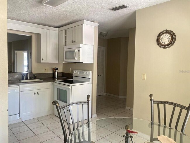 Photo - 3204 Sabal Palms Ct Unit B