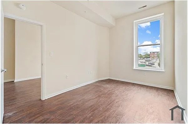 Photo - 317 E North Ave