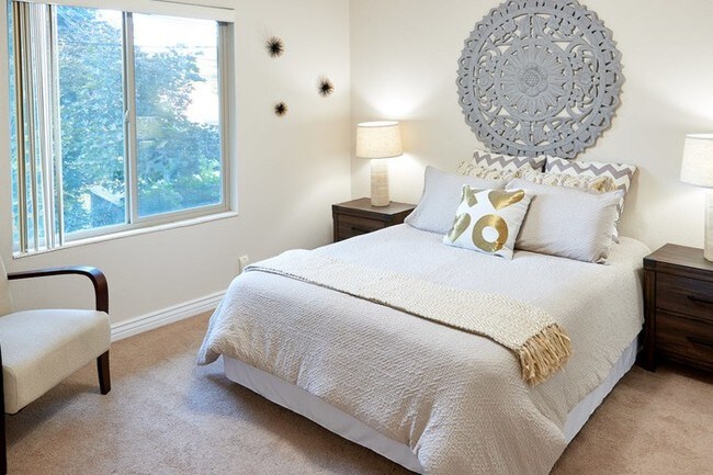 Photo - Donna Manor Apartments