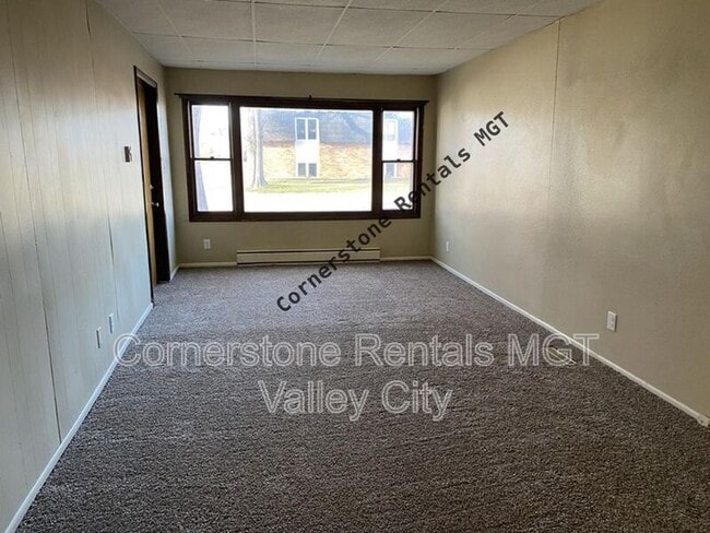 Photo - 217 Central Ave S