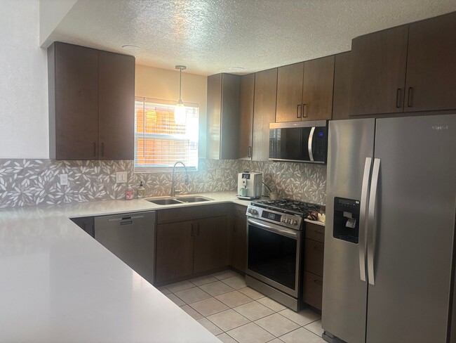 2816 Palo Verde Dr NE