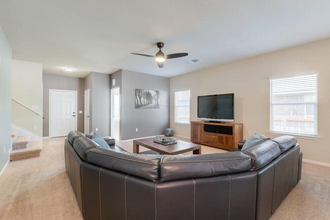 Photo - 1511 Cedrus Rd