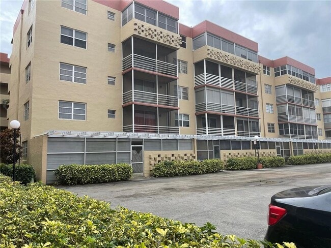 Photo - 410 NW 68th Ave Unidad 515