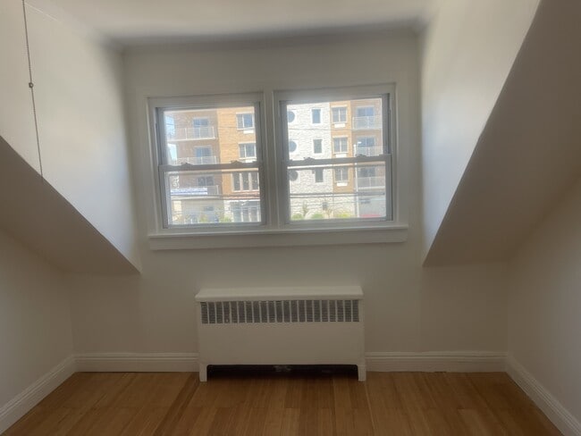 Photo - 658 W Broadway Unit 2nd Floor